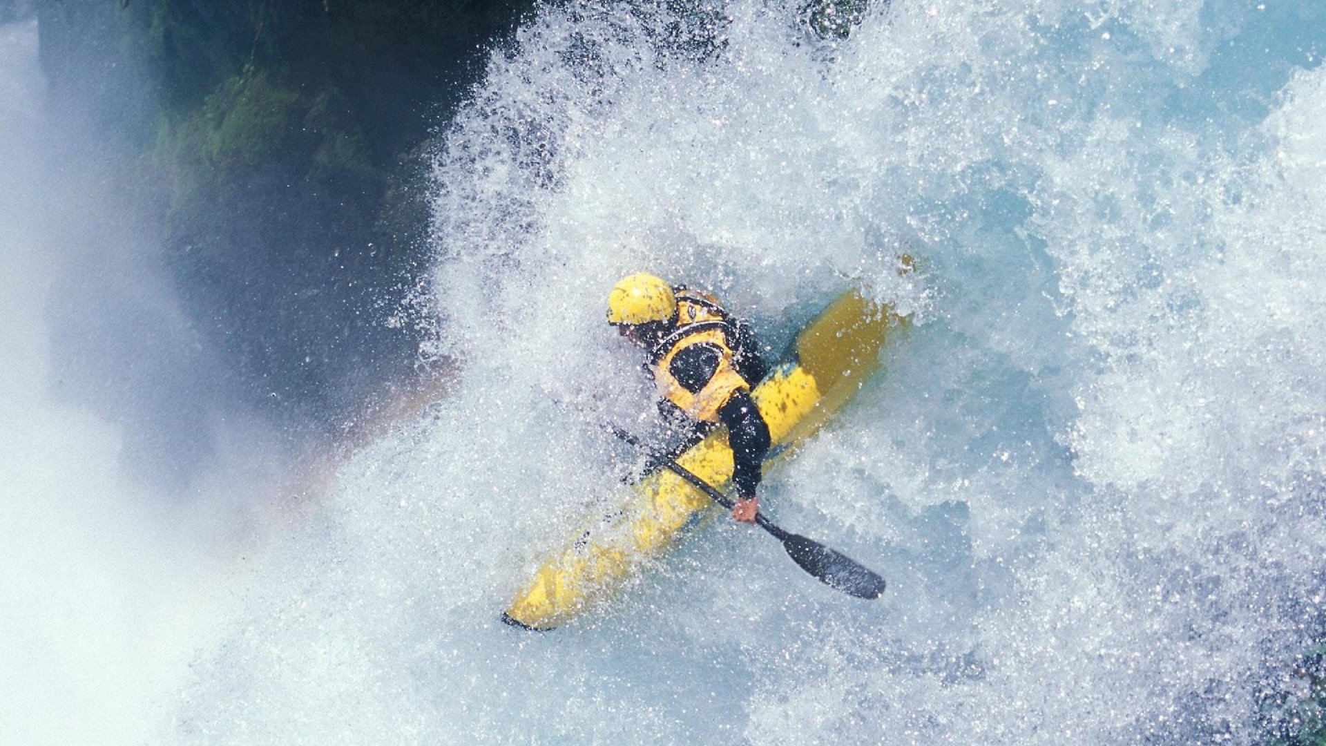 切尔西球员身体对抗胜出,赢得比赛主动权,切尔西对手