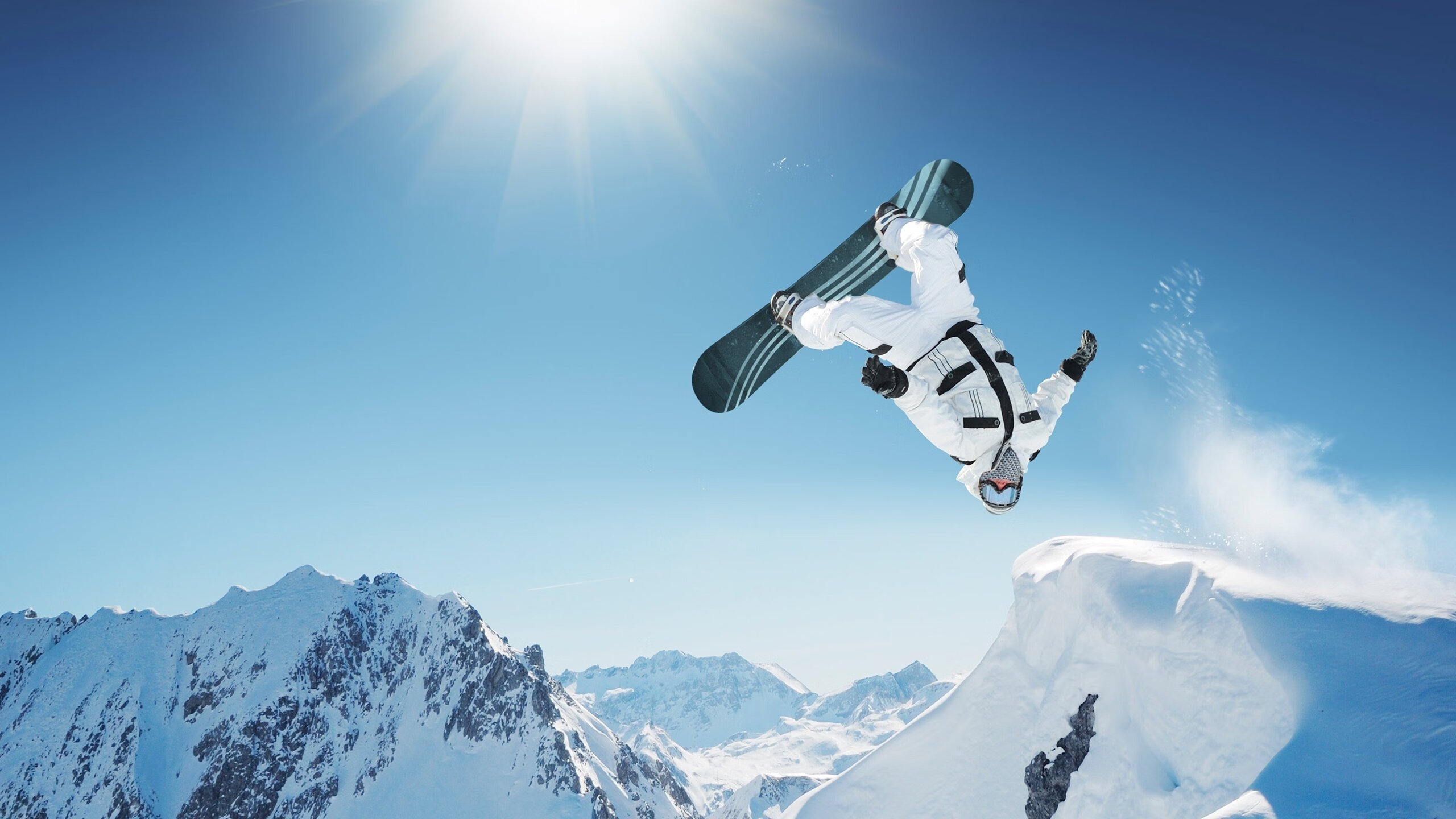 多项目中游泳选手体现团队成长潜力，业余游泳队